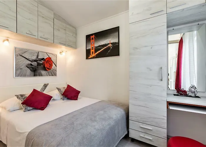 Taja, Cijela Kuca I Vrt Samo Za Vas