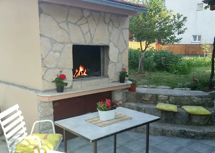 Taja, Cijela Kuca I Vrt Samo Za Vas * Split